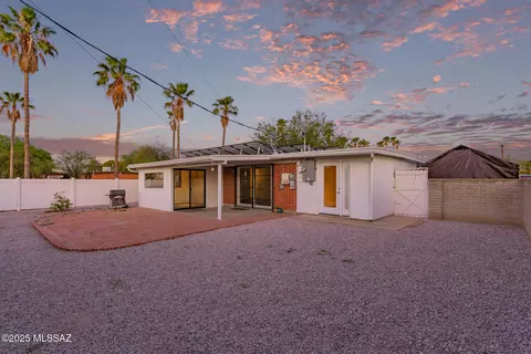 Exterior - 7267 Eastview Dr, Tucson, AZ 85710 photo 2 of 8