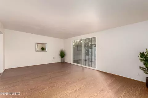 Living - 7267 Eastview Dr, Tucson, AZ 85710 photo 1 of 4