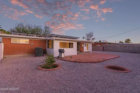 Exterior - 7267 Eastview Dr, Tucson, AZ 85710 photo 3 of 8