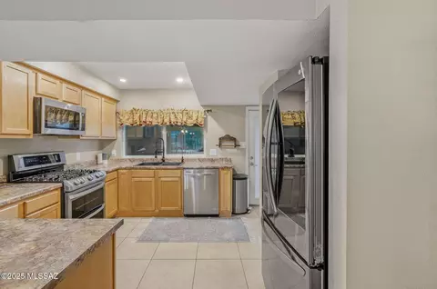 Kitchen - 5818 E 19th St, Tucson, AZ 85711 photo 5 of 7