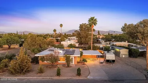 View/Area - 5818 E 19th St, Tucson, AZ 85711 photo 6 of 7