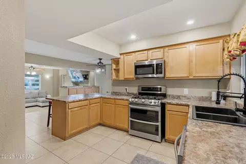 Kitchen - 5818 E 19th St, Tucson, AZ 85711 photo 2 of 7