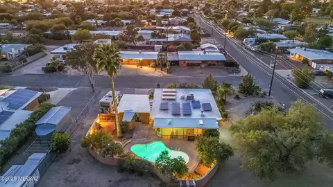 View/Area - 5818 E 19th St, Tucson, AZ 85711 photo 4 of 7