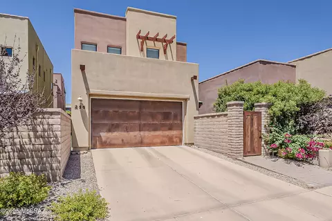 211 E Calderwood Rd, Tucson, AZ 85704