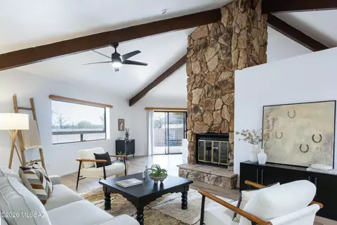 43 Saddle Horn Dr, Tubac, AZ 85646