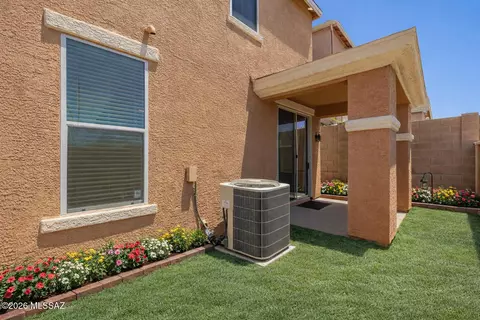 Exterior - 7952 E Revolution Loop, Tucson, AZ 85730 photo 9 of 10