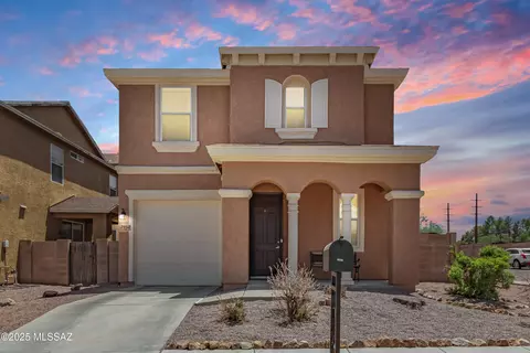 7952 E Revolution Loop, Tucson, AZ 85730