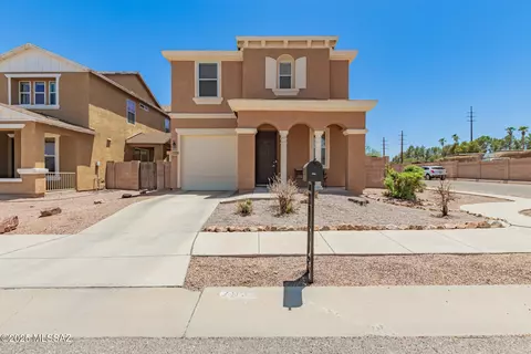 Exterior - 7952 E Revolution Loop, Tucson, AZ 85730 photo 7 of 10