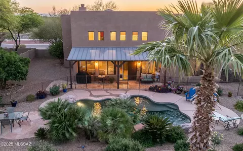 9387 S Via Famero, Vail, AZ 85641