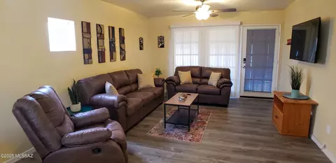 Living - 613 E Jacinto St, Tucson, AZ 85705 photo 3 of 3