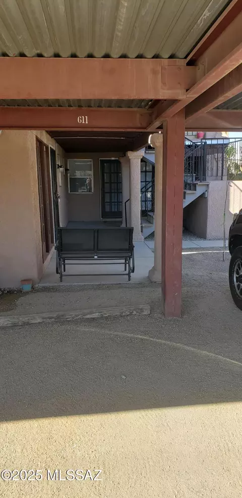 Exterior - 613 E Jacinto St, Tucson, AZ 85705 photo 1 of 2