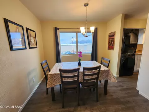 Dining - 627 E Jacinto St, Tucson, AZ 85705 photo 3 of 3
