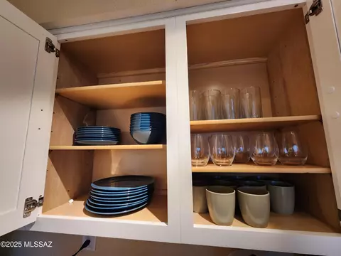 Kitchen - 627 E Jacinto St, Tucson, AZ 85705 photo 11 of 11