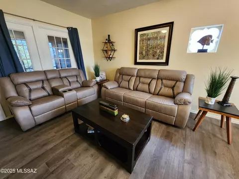 Living - 627 E Jacinto St, Tucson, AZ 85705 photo 3 of 4
