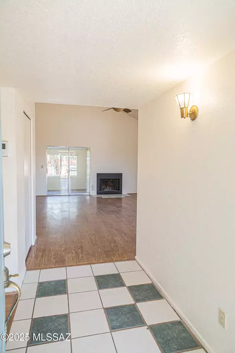 Entry Way - 10285 Emily Dr, Tucson, AZ 85730 photo 1 of 2