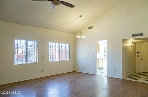 Living - 10285 Emily Dr, Tucson, AZ 85730 photo 2 of 3