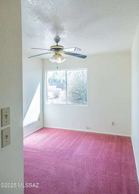 Bedroom - 10285 Emily Dr, Tucson, AZ 85730 photo 2 of 6