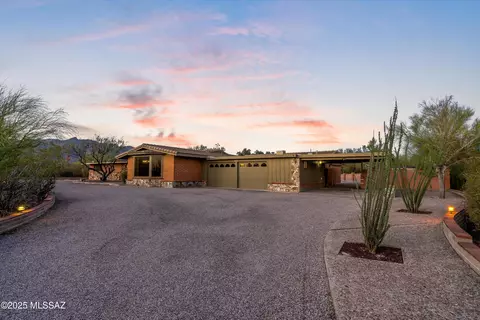 3624 N Avenida De Montezuma, Tucson, AZ 85749
