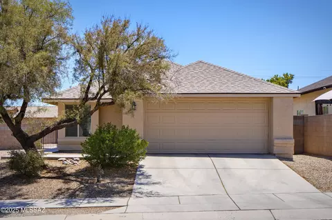 1542 N Amberbrooke Ave, Tucson, AZ 85745