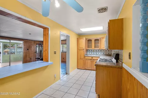 Kitchen - 142 W Borrego St, Tucson, AZ 85706 photo 3 of 3
