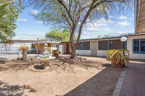 Exterior - 142 W Borrego St, Tucson, AZ 85706 photo 4 of 12