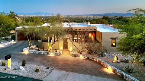 7581 N Calle Sin Controversia, Tucson, AZ 85718