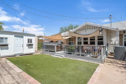 Exterior - 642 E 8th St, Tucson, AZ 85705 photo 4 of 6