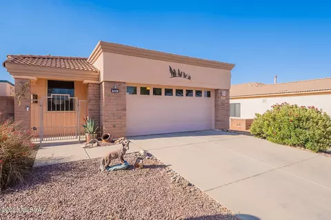 564 W Union Bell Dr, Green Valley, AZ 85614