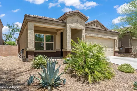 Exterior - 12223 E Becker Dr, Vail, AZ 85641 photo 2 of 5