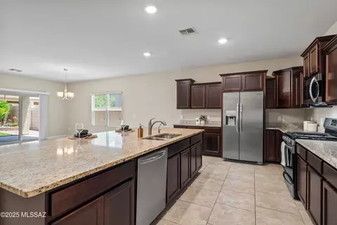 Kitchen - 12223 E Becker Dr, Vail, AZ 85641 photo 4 of 5