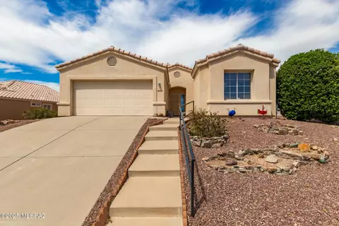 1711 N Rio Trinidad, Green Valley, AZ 85614
