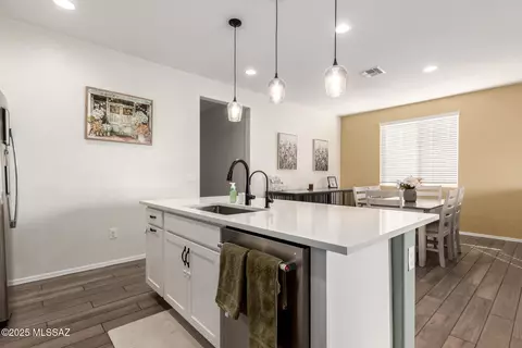 11805 E Becker Dr, Vail, AZ 85641 photo 8