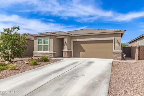 11805 E Becker Dr, Vail, AZ 85641