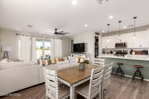 11805 E Becker Dr, Vail, AZ 85641 photo 6