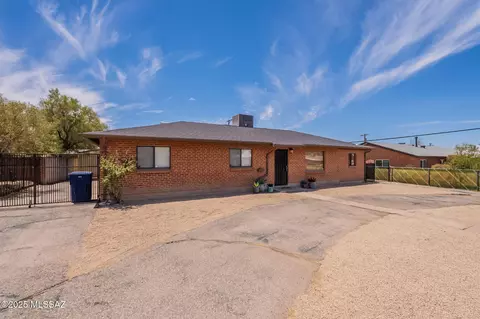 6726 E 12th St, Tucson, AZ 85710