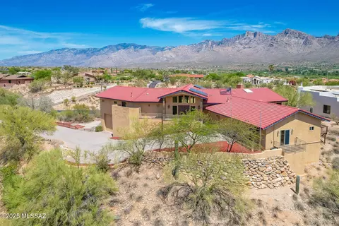 811 W Peak Vista Pl, Oro Valley, AZ 85737
