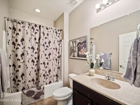 Bath - 741 S Desert Haven Rd, Vail, AZ 85641 photo 1 of 8