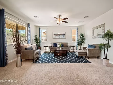Living - 741 S Desert Haven Rd, Vail, AZ 85641 photo 1 of 4