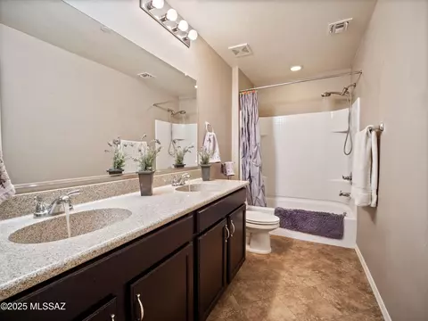 Bath - 741 S Desert Haven Rd, Vail, AZ 85641 photo 2 of 8