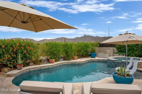 6812 W Cliff Spring Trl, Marana, AZ 85658