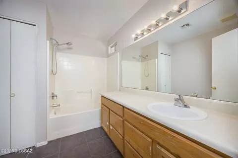 Bath - 8876 E Apache Well Pl, Tucson, AZ 85730 photo 2 of 2
