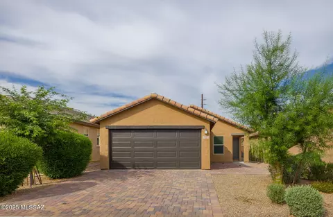 8608 N Genoa Ct, Tucson, AZ 85742