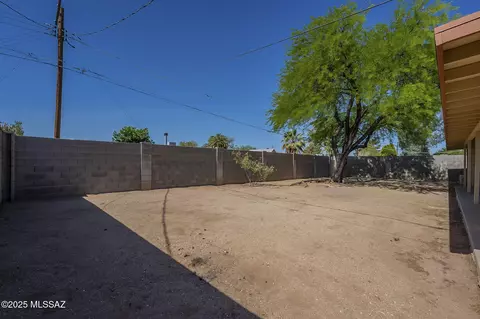 7402 Eli Dr, Tucson, AZ 85710 photo 27