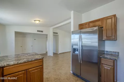 7402 Eli Dr, Tucson, AZ 85710 photo 5