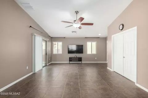 Living - 4112 E Shadow Branch Dr, Tucson, AZ 85756 photo 2 of 2