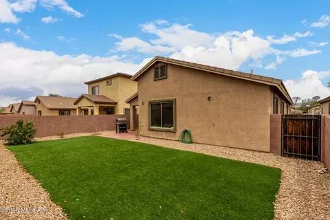 Exterior - 4112 E Shadow Branch Dr, Tucson, AZ 85756 photo 6 of 8