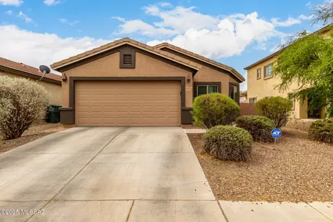 Exterior - 4112 E Shadow Branch Dr, Tucson, AZ 85756 photo 2 of 8