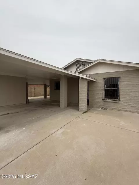 1036 W Michigan St, Tucson, AZ 85714