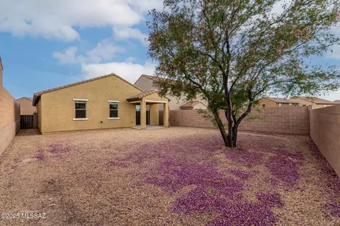 Exterior - 10377 S High Bluff Dr, Vail, AZ 85641 photo 3 of 7