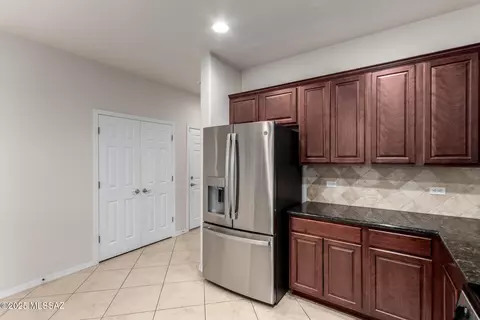 Entry Way - 10377 S High Bluff Dr, Vail, AZ 85641 photo 1 of 1